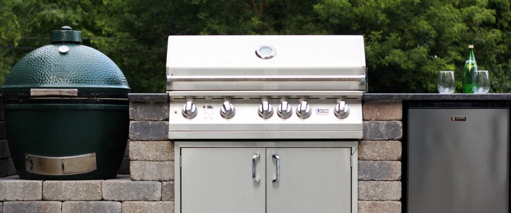 Choosing the right outdoor kitchens for outdoor living
