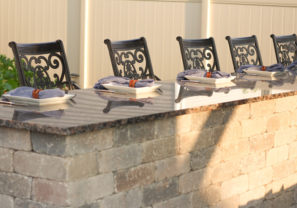 Custom outdoor living kitchens Appleton